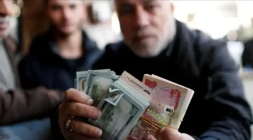 تقلبات سعر الدولار في العراق مع ارتفاع ملحوظ بأسواق العملة الموازية اليوم